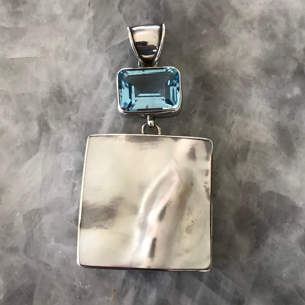 Mother of pearl and aquamarine style stone pendant